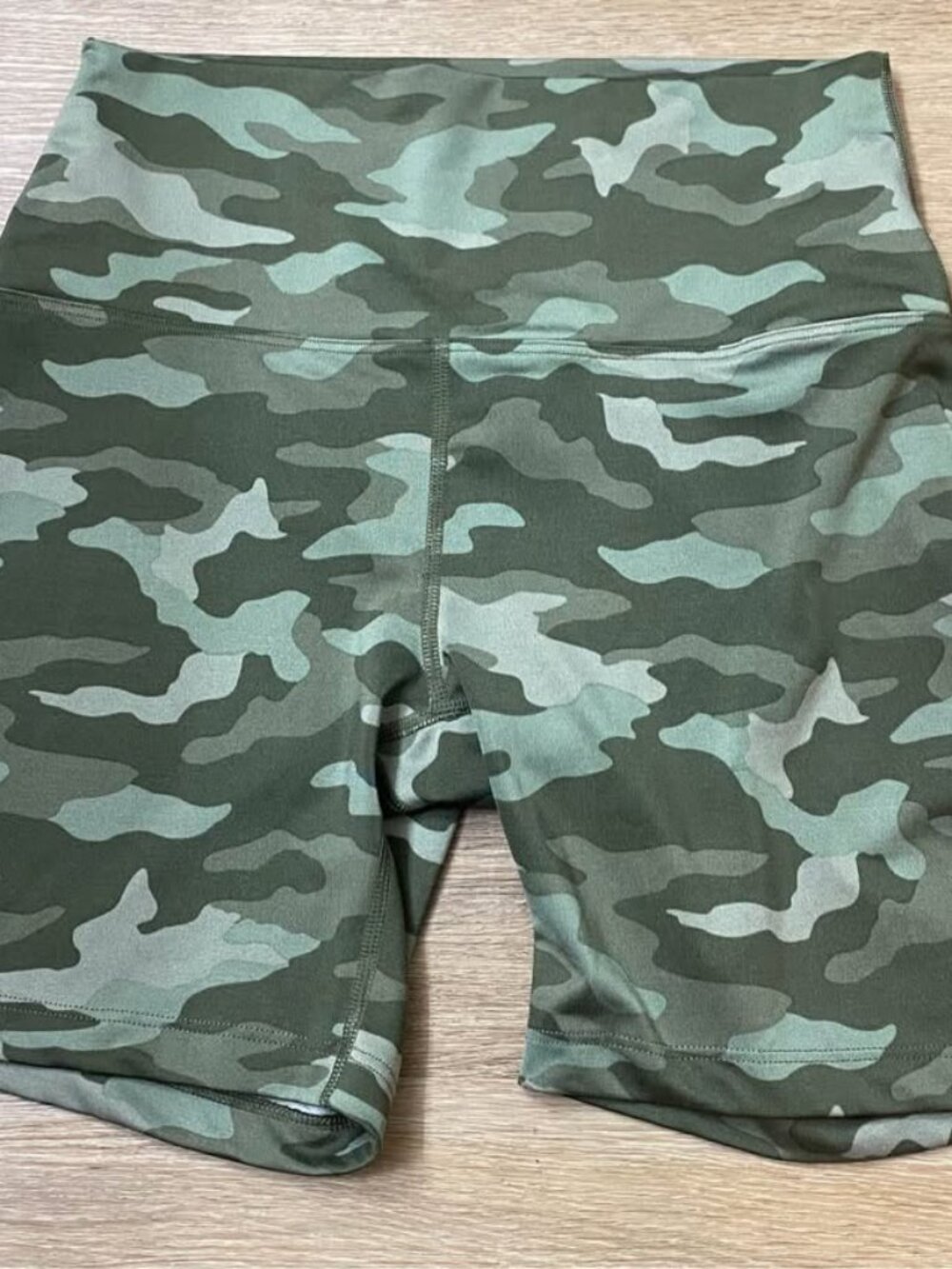 PINK Victoria’s Secret Ultimate Camo Shorts Size M